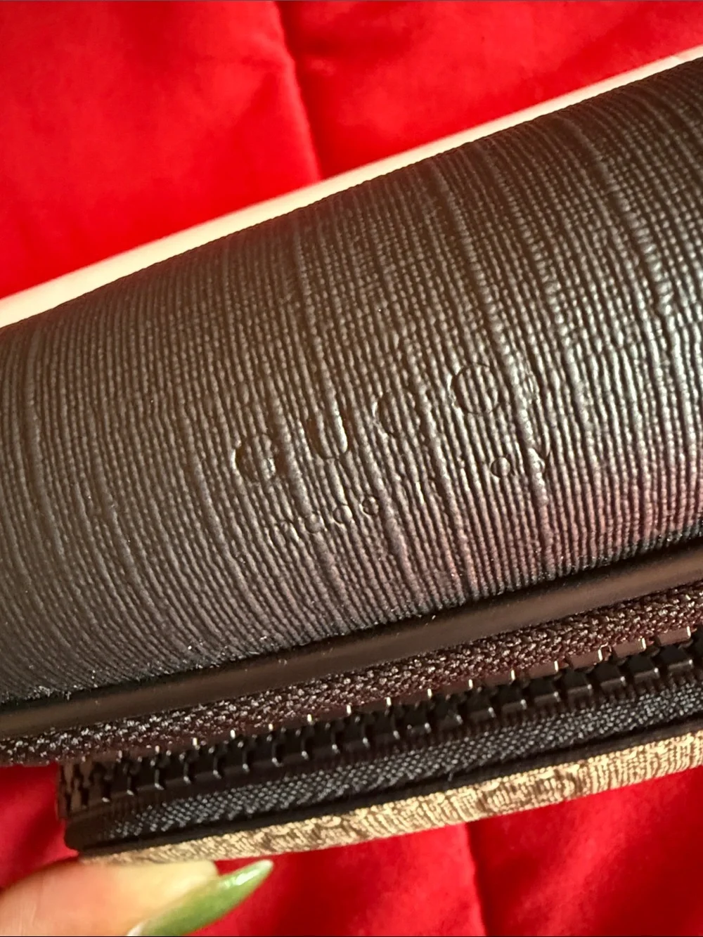 Gucci Beige GG Canvas Belt Bag with Black Trim - Picture 2 of 8